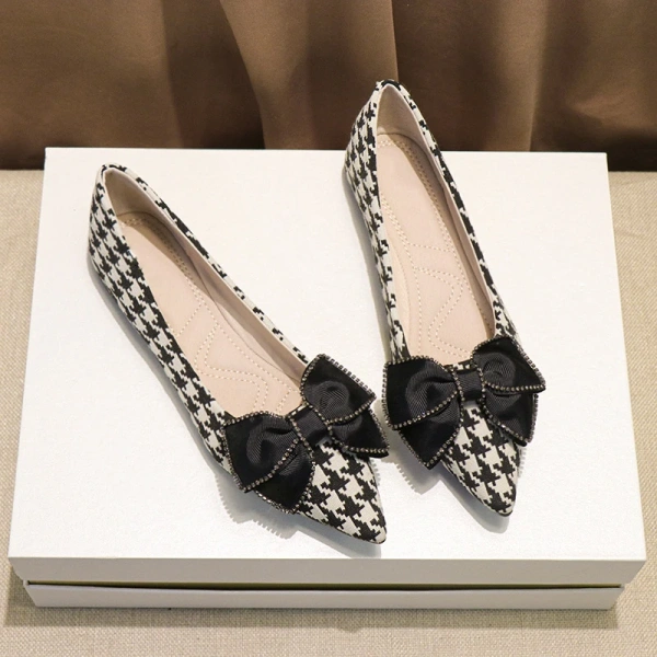 2025 Summer New Fashion Sweet Pointed Toe Shallow Mouth Women's Shoes Comfortable Casual Commuter Career Work Shoes