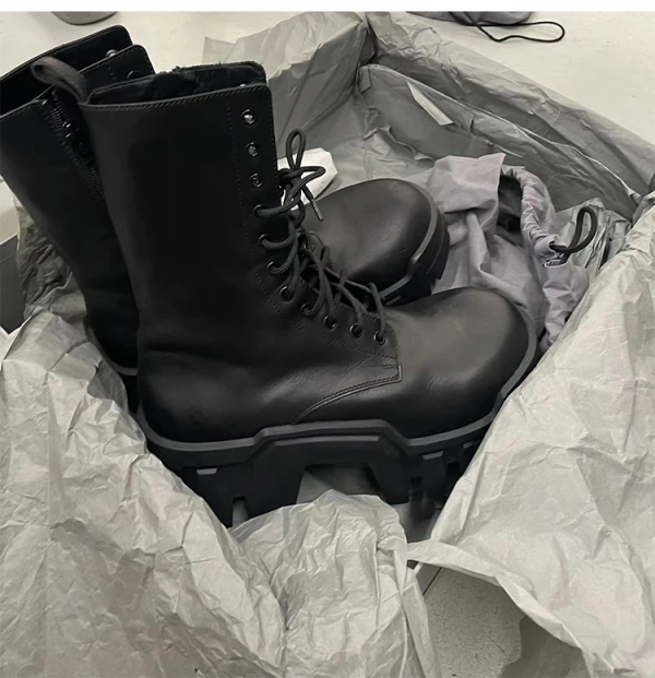 2025 Winter New Fashion Cool Genuine Leather Round Head Lace-up Short Boot Thick Bottom Height Increasing Locomotive Short Boot - Image 2