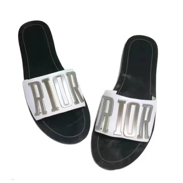 New Letters Metal Buckle Fashion Joker Women's Shoes Wearing Flat-bottomed Beach Slippers.