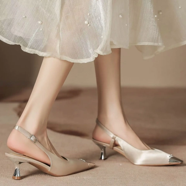 French Women's New Joker-proof Shoes in Summer with square Toe and Sandals in the Air. - Image 6