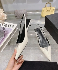 2025 Designer Women's Cat Heel Pointed Toe Baotou Sandals One Word Buckle Strap Simple Fashion Commuter Higher Women's Shoes