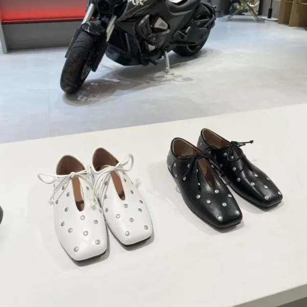 Early Spring Summer New Tethered Leather Shoes Retro Joker Flat Bottom Leather Height Increasing Sheepskin Version French Shoes - Image 2
