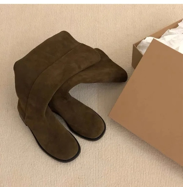 2025 Retro Fashion Waterproof Soft Comfortable Genuine Leather High Tube Boots Wide Canister Knight Boot Thick Heel Bottom Back - Image 3