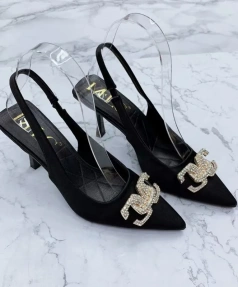 French Fashion Baotou Low-heeled Sandals Summer Commuting Joker Pointed Stiletto Shoes Leisure Work Outdoor Shopping.
