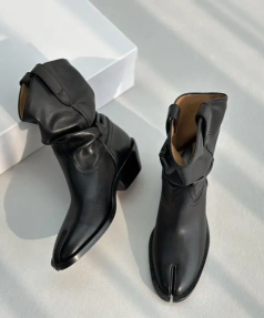 Black Fashionable Real Leather Boot Comfortable Personalized Elegant Soft Warm Thick Heel Split Toe Boot