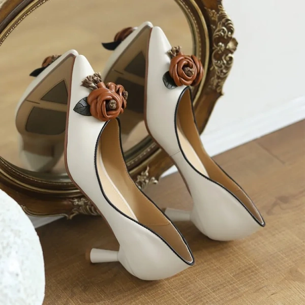 2025 Spring/Summer New Retro Style Fashion Elegant Camellia Flower High Heels Pointed Shallow Mouth Stiletto Women's Shoes - Image 5