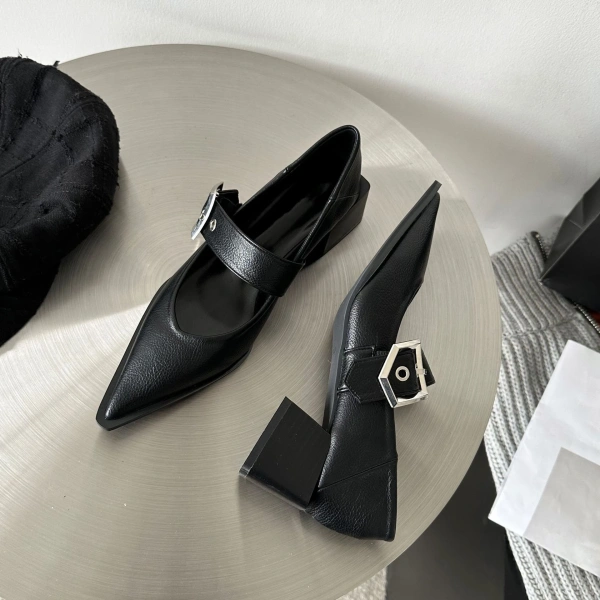 Retro Pointed Mary Jane Small Leather Shoes, British Women's 2025 Spring/summer New Item, Korean Version Thick Heel Loafers - Image 2
