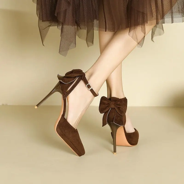 2025 Summer New Fashionable Bow Simple Strap Heels Sexy Pointed Hollow Sandals Party Banquet Style Outdoor Women's High Heels