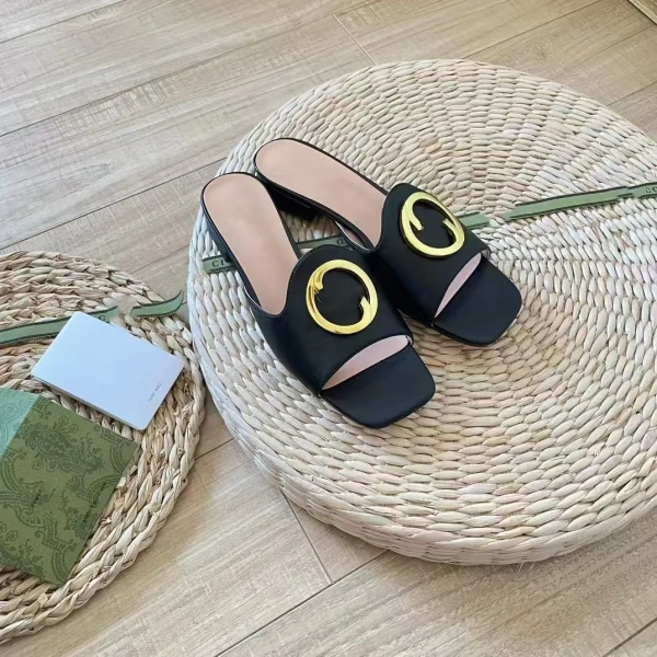 Designer Luxury New slippers Wear Metal Flat-heeled slippers Summer Sandals G Round Buckle Women's Shoes