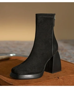2025 Winter New Sweet Elegant Style Fangtou High-heeled Short Canister Boot Coarse Following Thick Bottom Belt Buckle Short Boot