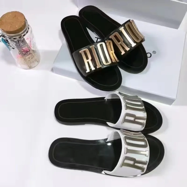 New Letters Metal Buckle Fashion Joker Women's Shoes Wearing Flat-bottomed Beach Slippers. - Image 5