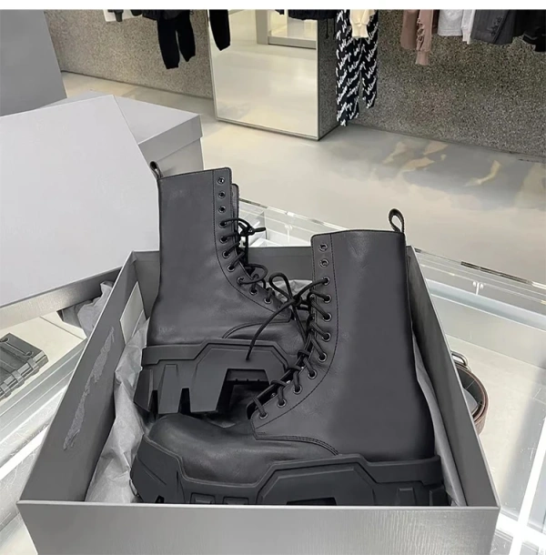2025 Winter New Fashion Cool Genuine Leather Round Head Lace-up Short Boot Thick Bottom Height Increasing Locomotive Short Boot - Image 4