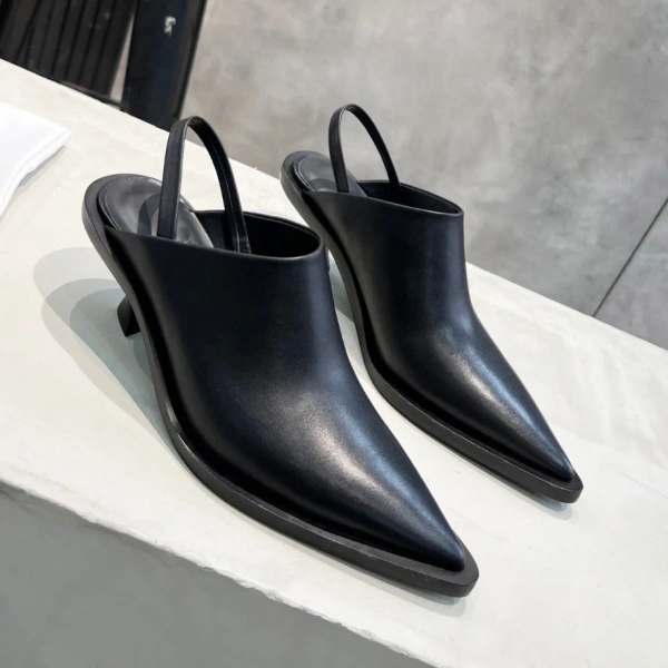 2025 French Pointed HeelClosed Toe Half SlippersCat Heel Flat LeatherBlack Fashion OutwearSandals