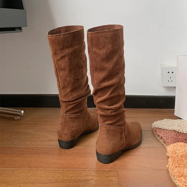 2025 Autumn/Winter New Pointed Coarse Heel Suede Surface Knight Boot Fashion Retro Low Heel Western Cowboy Boot - Image 3