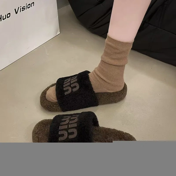 In Winter, the New Letters Drag Women's Hair Flat and Wear Thick-soled Cotton slippers Outside the Home. - Image 4