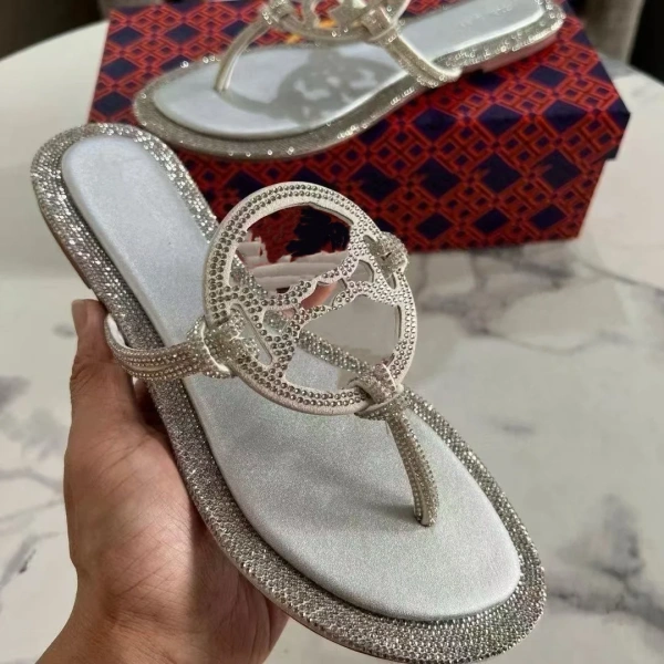 Designer Luxury Trendy Beach Slides for Women High Quality PU Rhinestone Casual Shoes with PVC/PU Insole - Image 2