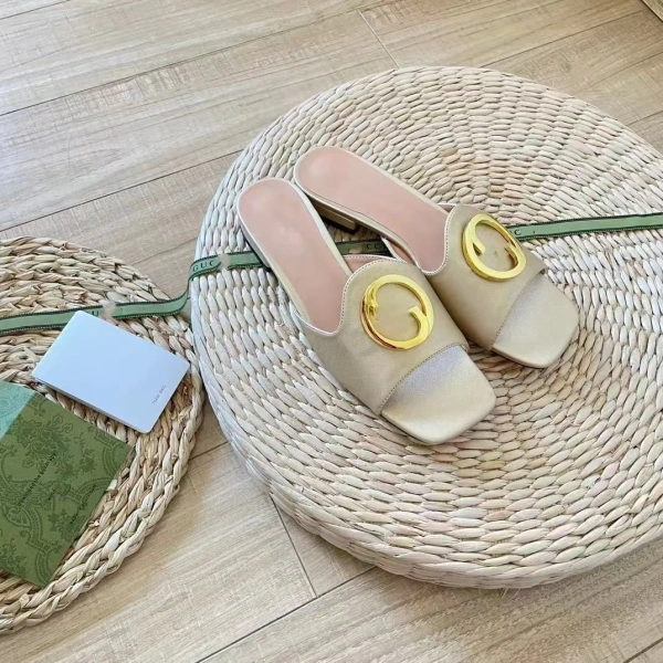 Designer Luxury New slippers Wear Metal Flat-heeled slippers Summer Sandals G Round Buckle Women's Shoes - Image 5