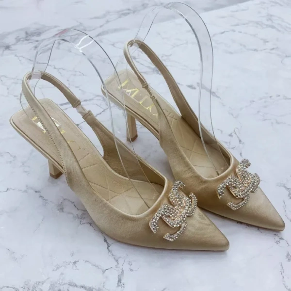 French Fashion Baotou Low-heeled Sandals Summer Commuting Joker Pointed Stiletto Shoes Leisure Work Outdoor Shopping. - Image 2