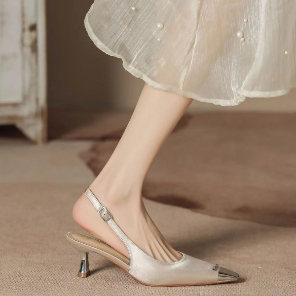 French Women's New Joker-proof Shoes in Summer with square Toe and Sandals in the Air. - Image 5