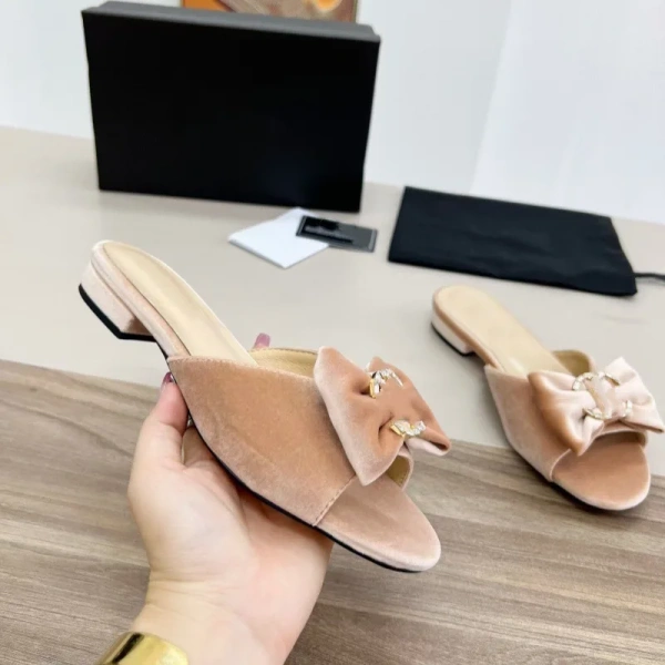 New Designer Luxury Rhinestone Buckle Bow Thick with a Word Drag Joker Not Tired Foot Leisure Outdoor Shopping. - Image 3