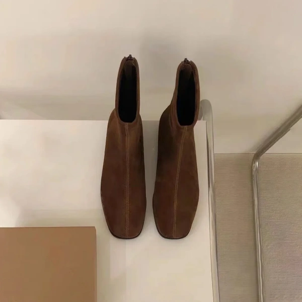 2025 Fashionable Minimalist Round Head Genuine Leather Short Boots with Back Zipper and Flat Bottom Chelsea Boots Short