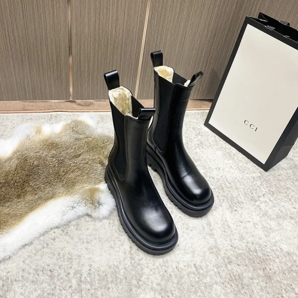 2025 Winter New Leather Internal Increase High Thick Bottom Women's Short Boot Fashion Casual Soft Warm chelsea Short Boot - Image 2