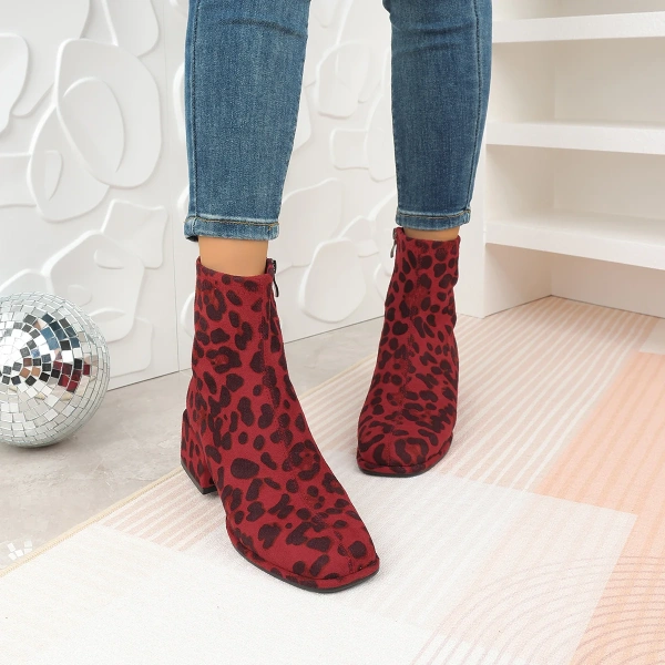 2025 Winter New Unique Fashion Personality Thick Bottom Crude Heeled Women's Short Boot Soft Comfortable Leopard Short Boot - Image 5