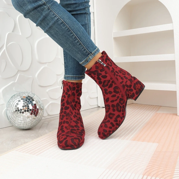 2025 Winter New Unique Fashion Personality Thick Bottom Crude Heeled Women's Short Boot Soft Comfortable Leopard Short Boot - Image 6