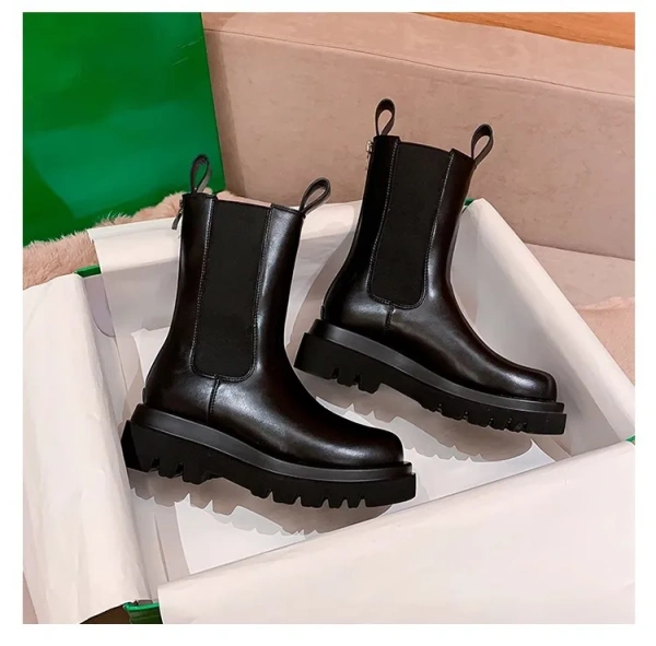 2025 Winter Plush Warm Fashion Simple Leisure Comfortable Breathable Lightweight Fashion Leather Short Boots - Image 2