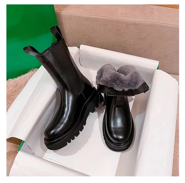 2025 Winter Plush Warm Fashion Simple Leisure Comfortable Breathable Lightweight Fashion Leather Short Boots - Image 4